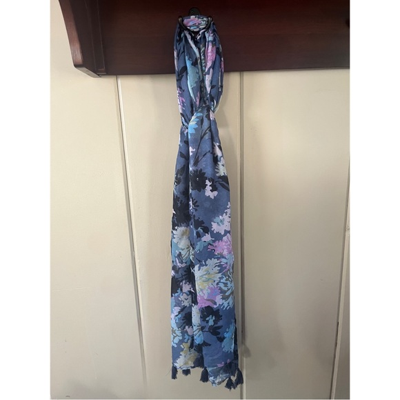 chrysanthemum crush soft fringe vera bradley scarf - Picture 1 of 7